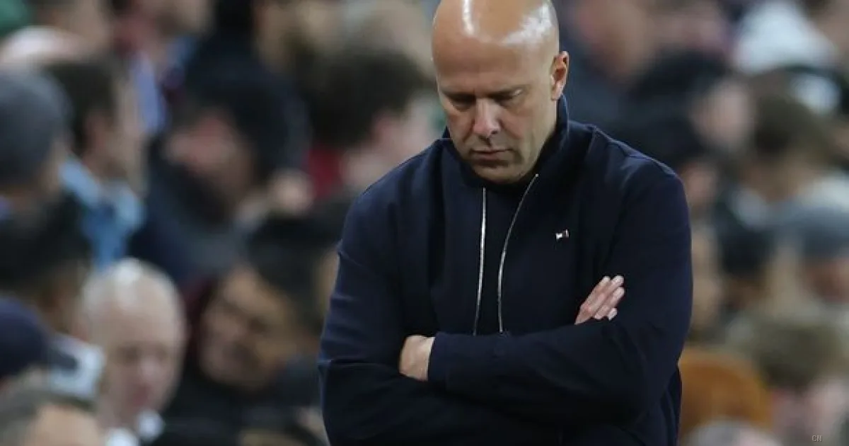 Liverpool, Arne Slot sotto assedio: perché il tecnico merita la conferma nonostante il flop in Premier League