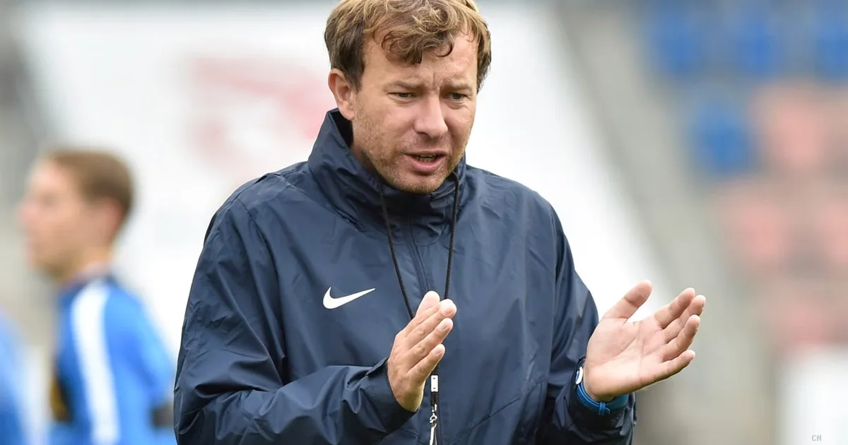Scandalo nel calcio femminile: radiazione a vita per Petr Vlachovsky dopo le riprese illecite negli spogliatoi