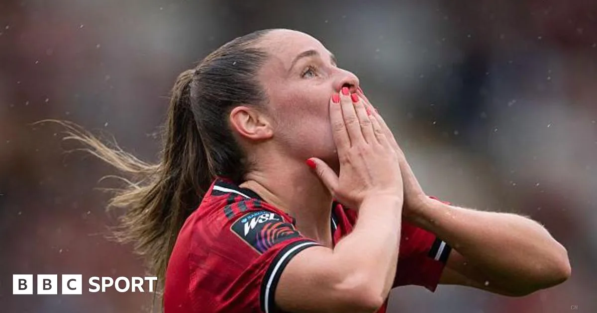 Ella Toone e il dramma del lutto: “Mio padre era la mia forza, il calcio mi ha salvata dal crollo”