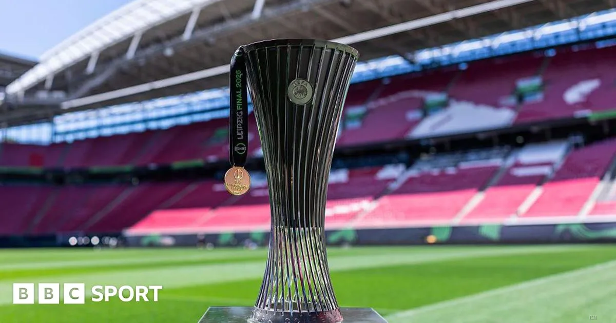 Scontri a Lipsia tra tifosi di Crystal Palace e Rayo Vallecano: arresti e feriti prima della finale di Conference