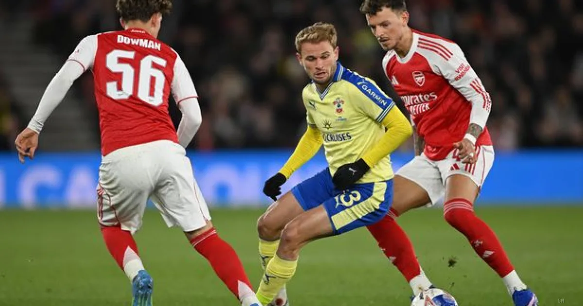 Leeds United, piano ambizioso per Farke: pronti 25 milioni per Scienza e l'assalto a Flemming