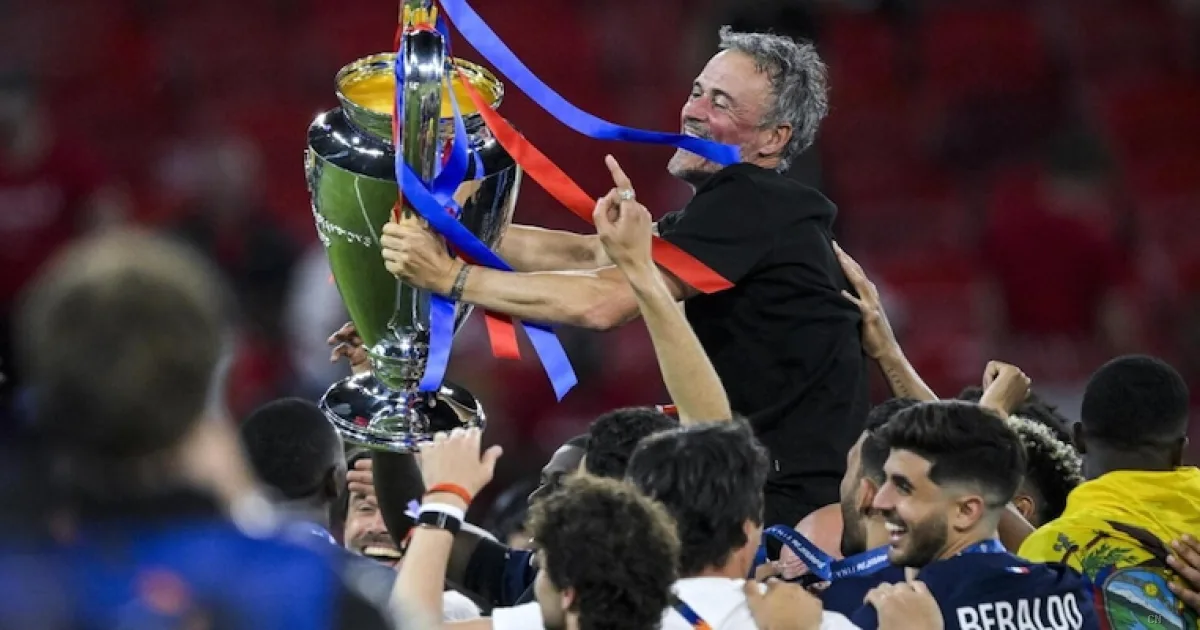 Rivoluzione orari: la UEFA sceglie le 18:00, un modello che la Serie A deve seguire per salvare i tifosi