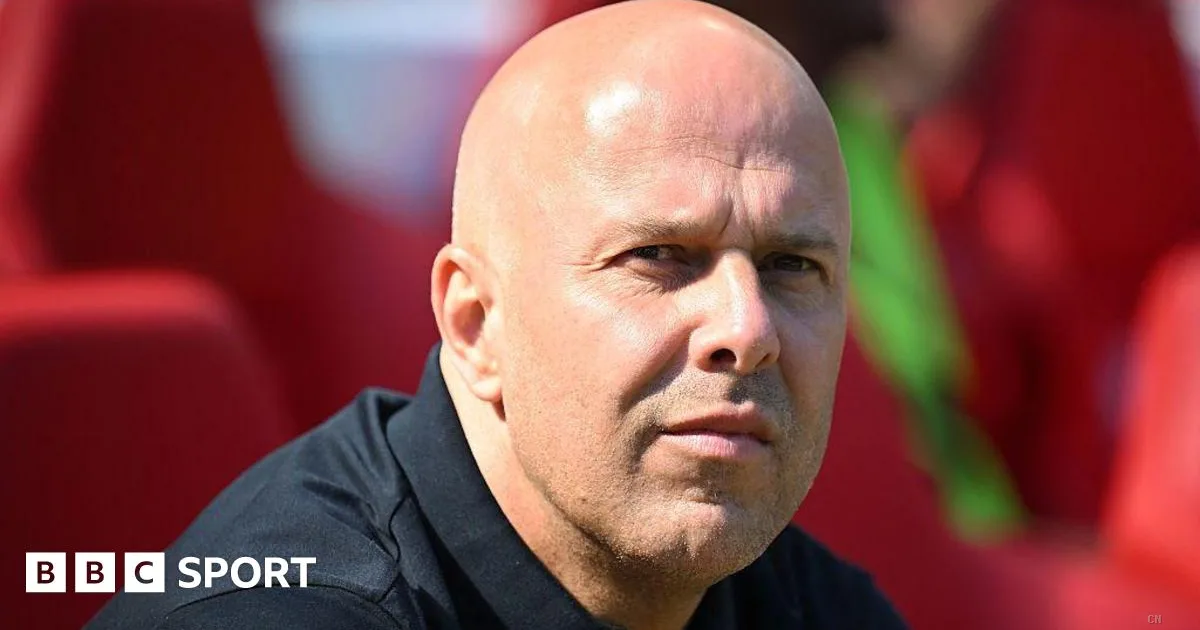 Arne Slot lascia il Liverpool tra orgoglio e rimpianti: 'Restiamo nell'élite europea', ora spazio ad Andoni Iraola