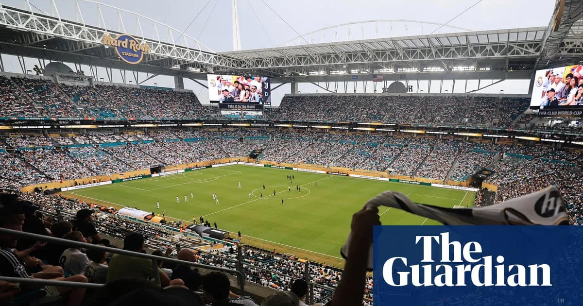 Mondiali 2026, dietrofront FIFA: vietate le borracce riutilizzabili negli stadi per motivi di sicurezza