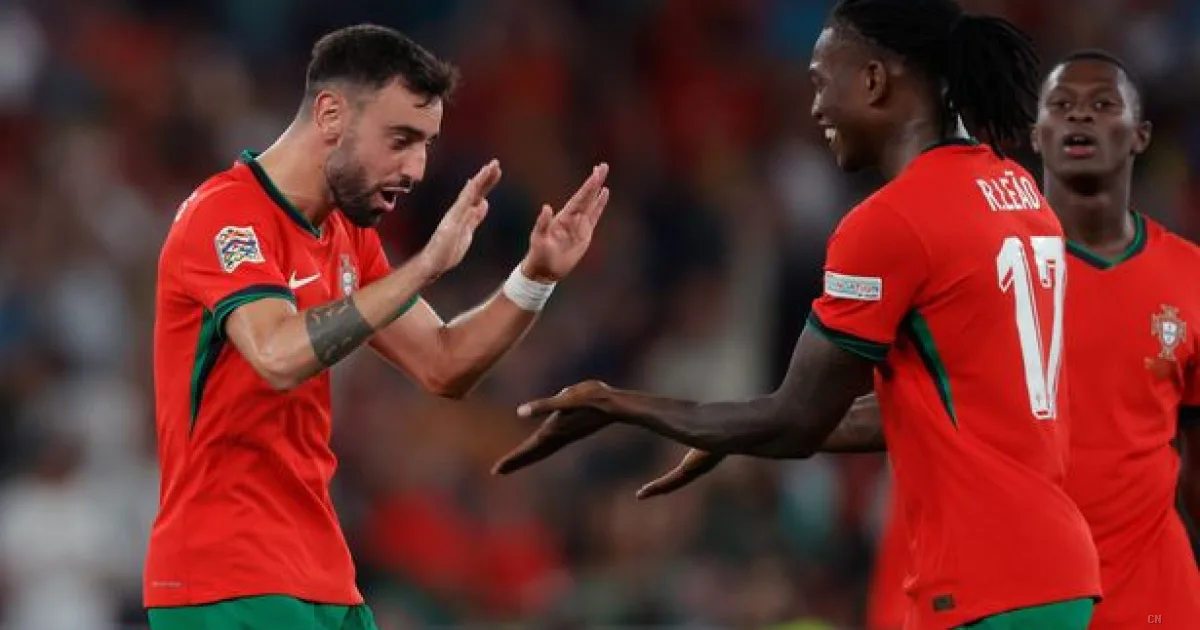 Fernandes sostiene Leao, obiettivo di mercato del Manchester United