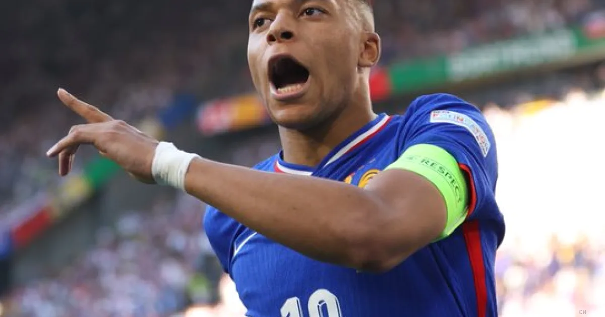 Mbappé: 'Deschamps CT dell'Italia? Sarebbe una notizia terribile'