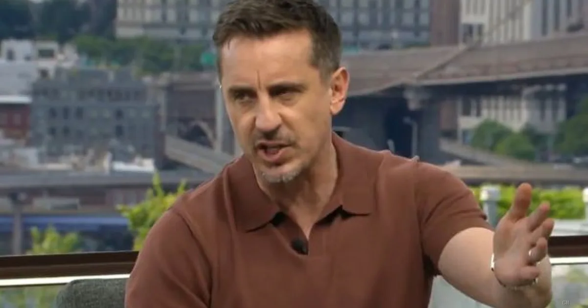 "Dittatura FIFA": Gary Neville furioso per il rigore concesso alla Svizzera contro il Qatar ai Mondiali