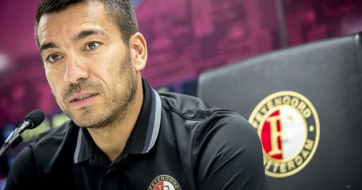 Feyenoord, il grande ritorno: Giovanni van Bronckhorst è il nuovo allenatore dopo l'addio di van Persie