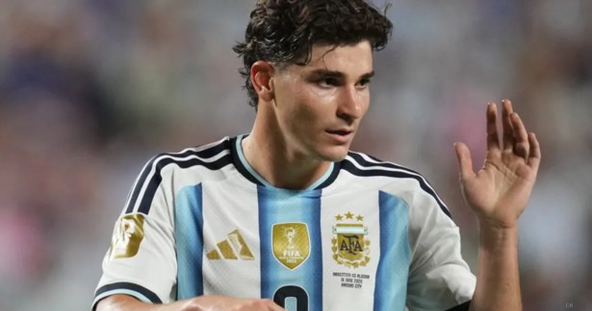 Arsenal vicino all'accordo per Julian Alvarez