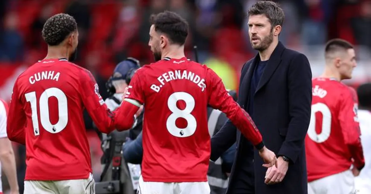 Manchester United, tegola per Carrick: nove stelle a rischio per l'inizio della Premier League 2026