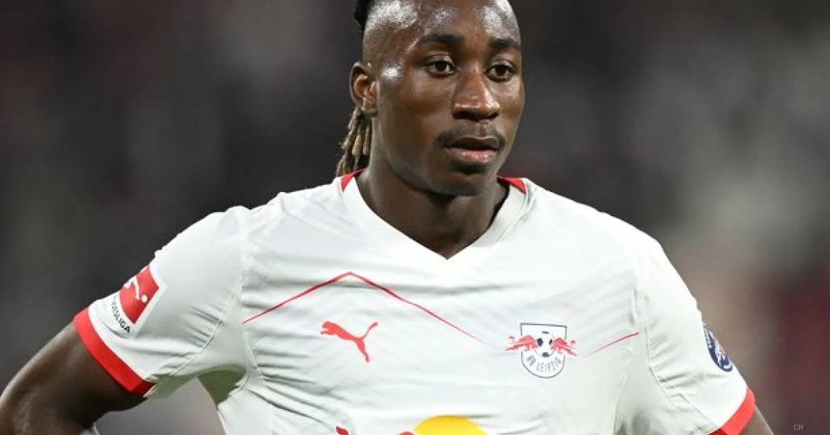 Liverpool, rivoluzione Iraola: ufficiale Victor Munoz, ora l'assalto a Yan Diomande e Bouaddi