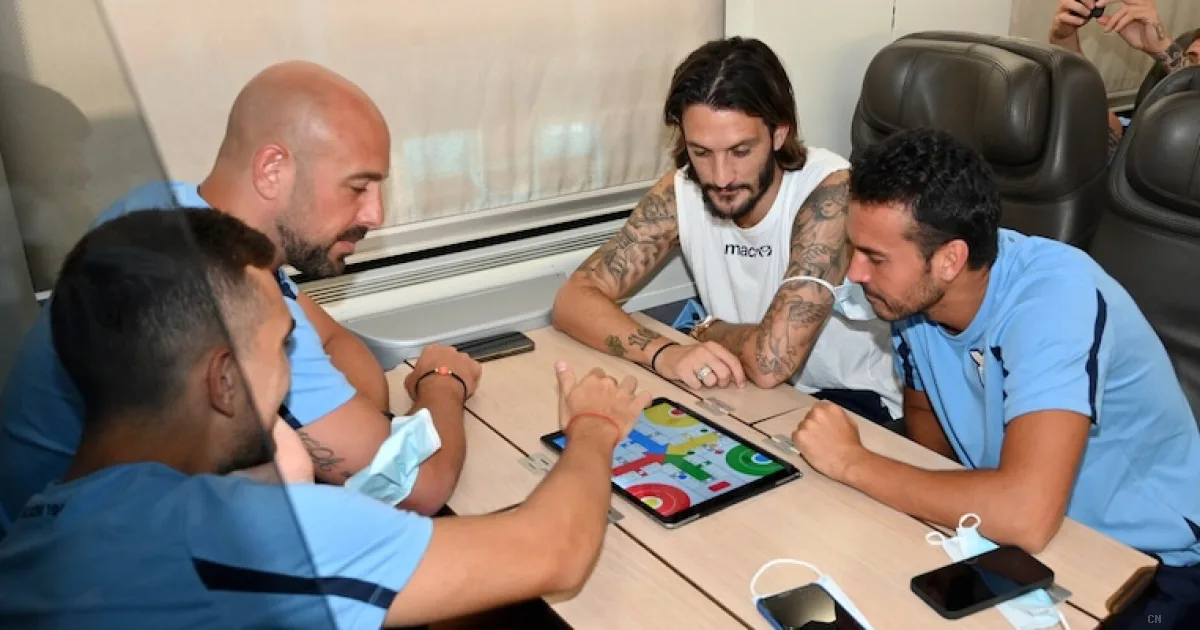 Luis Alberto esalta Pepe Reina: Il retroscena sul leader che salvava lo spogliatoio della Lazio nei momenti bui