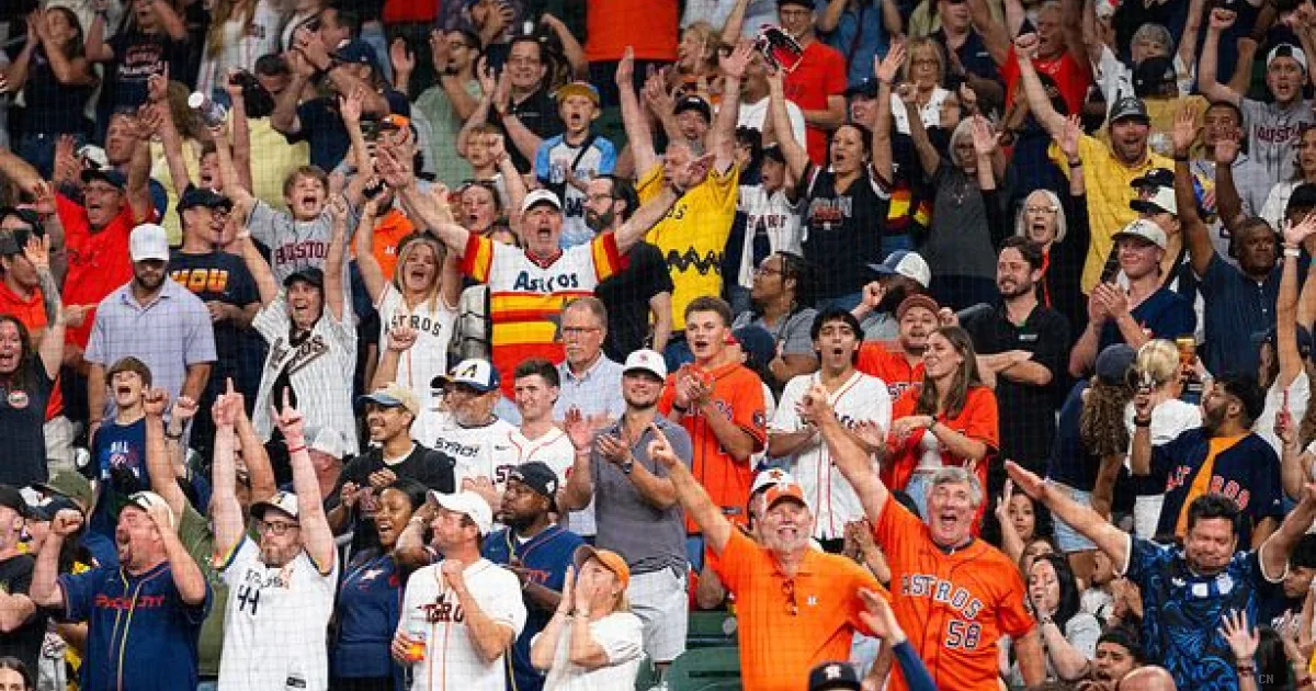 Mondiali negli USA: il calcio resta un ospite invisibile mentre il baseball domina il cuore di Houston