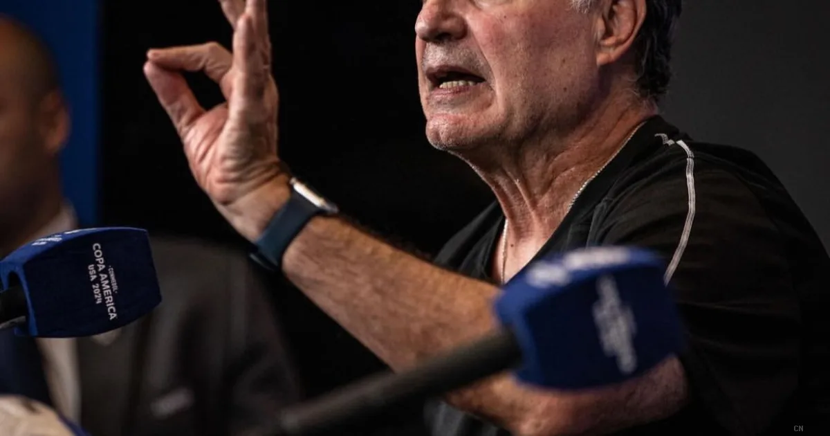Mondiali 2026, Bielsa attacca le pause per il caldo: Il calcio non può essere diviso in quattro tempi