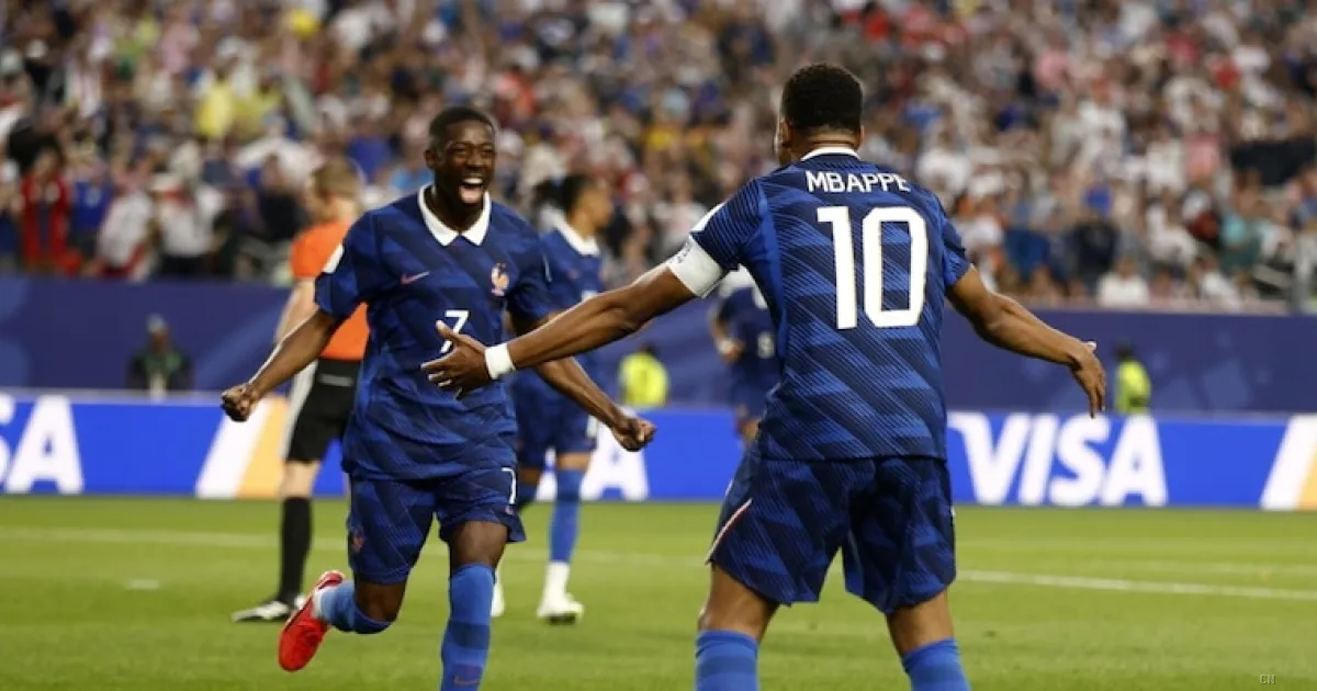 Mbappé trascina la Francia: doppietta all'Iraq e record di Klose agganciato nel Mondiale dei fenomeni