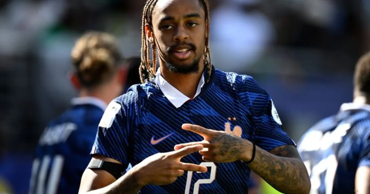 Liverpool all'assalto di Bradley Barcola: il talento del PSG apre al trasferimento ad Anfield per il dopo Salah