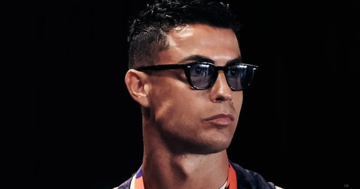 La reazione imbarazzata di Cristiano Ronaldo quando si parla di Lionel Messi