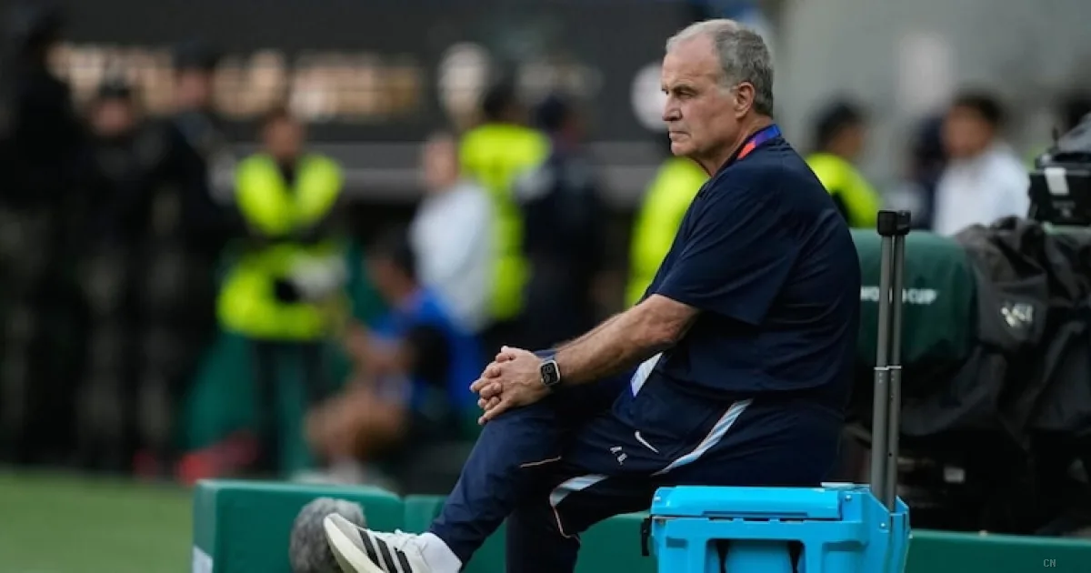 Marcelo Bielsa e il fallimento dell'Uruguay: il tramonto del Loco tra polemiche e scelte azzardate ai Mondiali