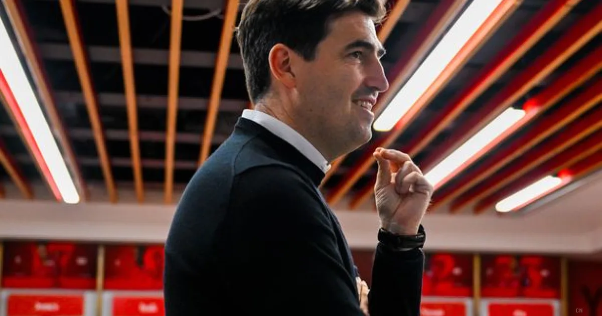Liverpool: addio di un centrocampista e arrivo di un nuovo talento