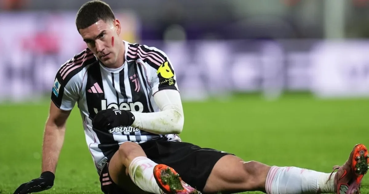 Vlahovic, il tramonto di un'ambizione: svincolato di lusso e senza offerte dopo l'addio alla Juventus