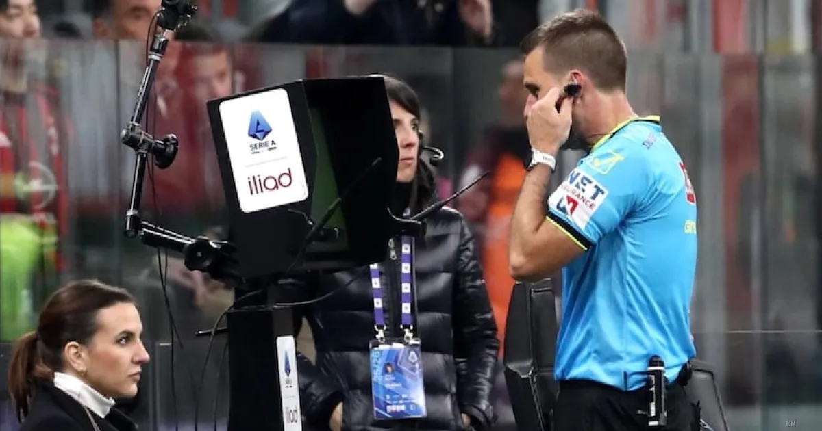 Rivoluzione Arbitrale in Serie A: Arriva il VAR per i Calci d'Angolo e Nuove Regole sui Cartellini