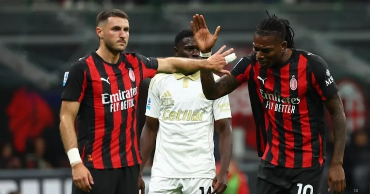 Rivoluzione Milan: Leao, Tomori e Gimenez guidano la lista dei partenti nel nuovo ciclo di Amorim