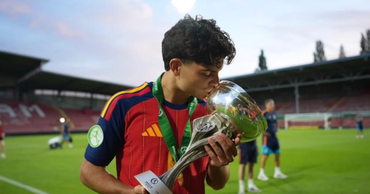 Xavi Espart, il nuovo Philipp Lahm di Flick: il Barcellona si gode il gioiello campione d'Europa Under 19