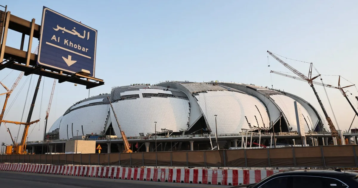 Arabia Saudita, caccia a investitori privati per gli stadi del Mondiale 2034: il piano per l'Aramco Stadium