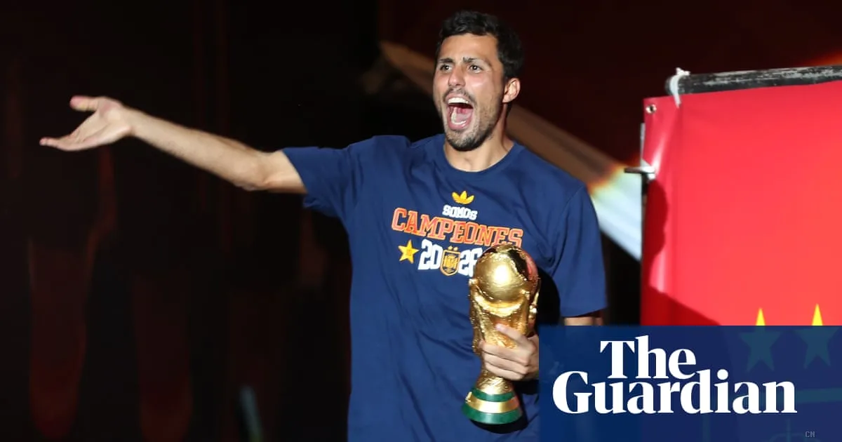 Rodri nell'Olimpo del calcio: lo spagnolo completa il Grande Slam dei trofei e raggiunge leggende come Messi e Zidane