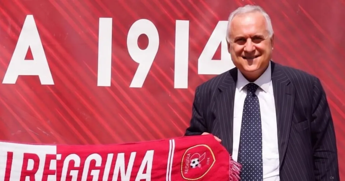 Lazio, rivolta contro Lotito: i tifosi chiedono l'addio dopo il debutto alla presidenza della Reggina