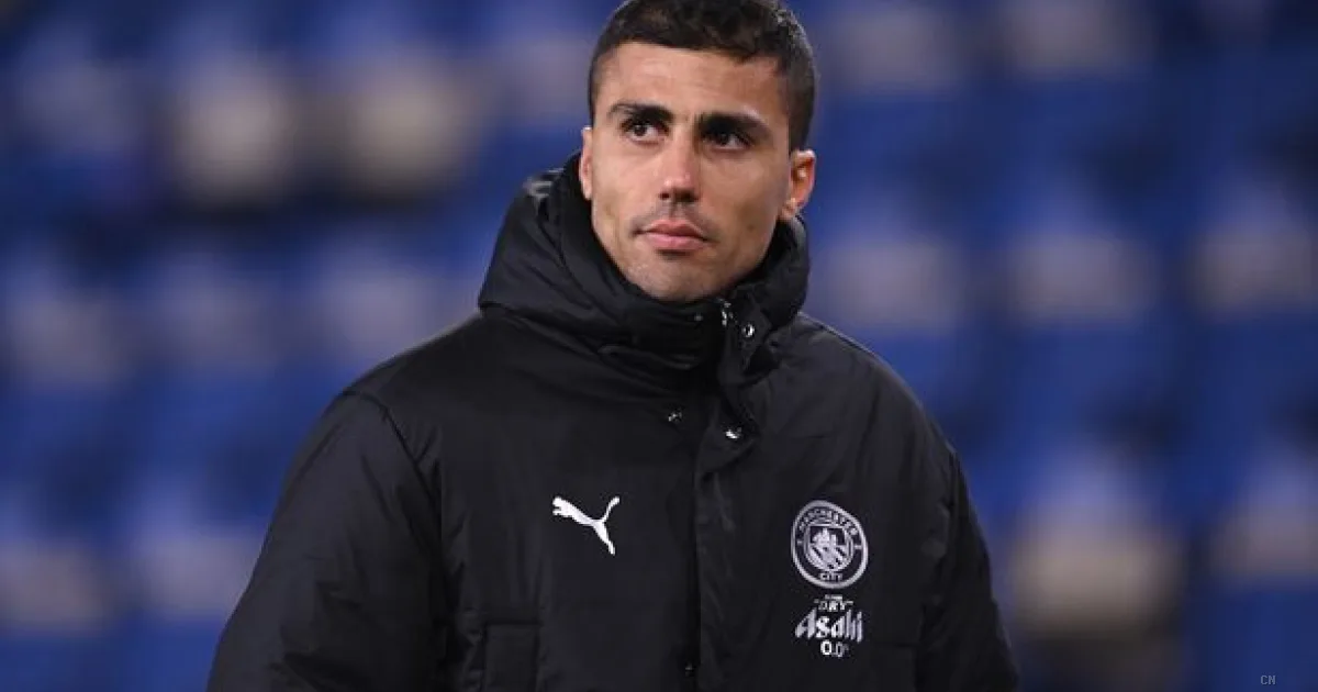 Manchester United, piano per Tchouameni: l'effetto domino parte dal ritorno di Rodri a Madrid