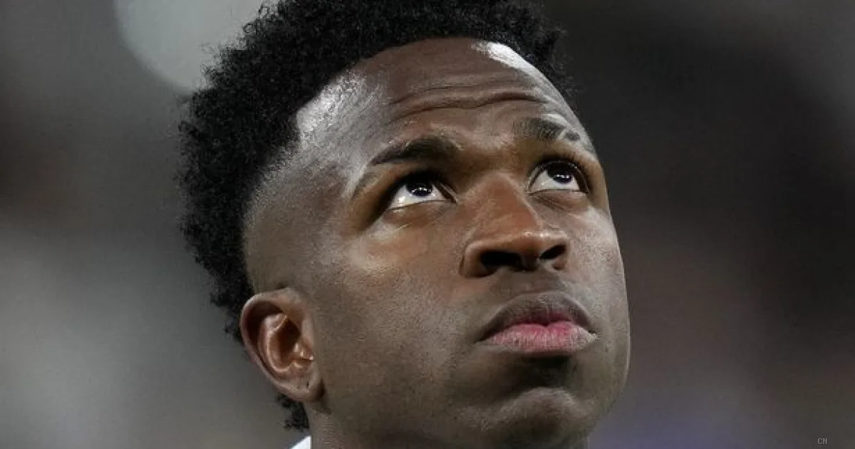 Arsenal su Vinicius Jr, il Real Madrid punta Diomande e lo United propone Rashford alla Roma per Manu Koné