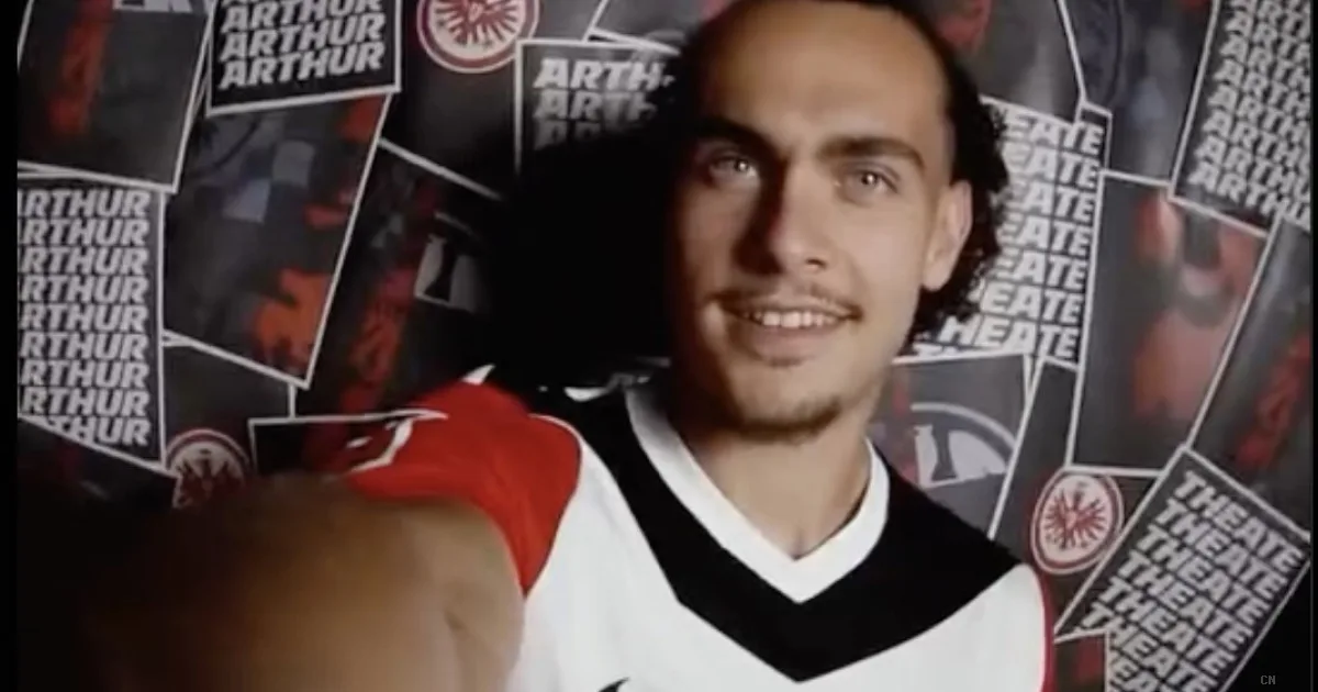 Arthur Theate nel mirino del Besiktas: Vincenzo Italiano sfida il Bayer Leverkusen per il difensore belga