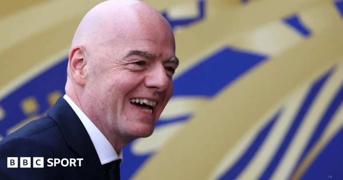 La FIFA ribadisce il piano di vendita di azioni