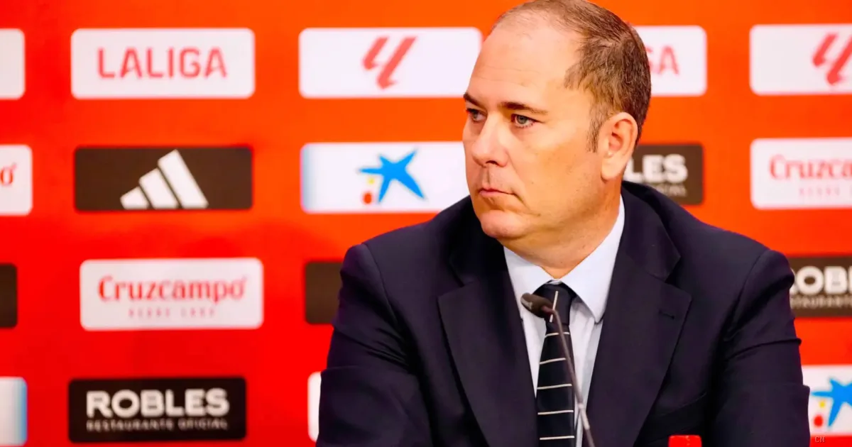 Rivoluzione Siviglia: colpo Robbie Ure e mercato record per Navarro in vista dell'esordio in Liga