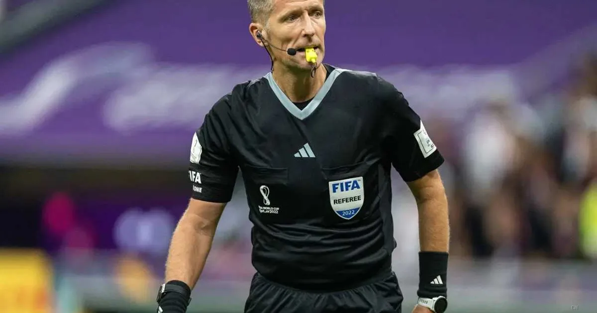 Orsato detta la linea per la Serie A: «Arbitro di nuovo protagonista, il VAR intervenga solo per errori evidenti»