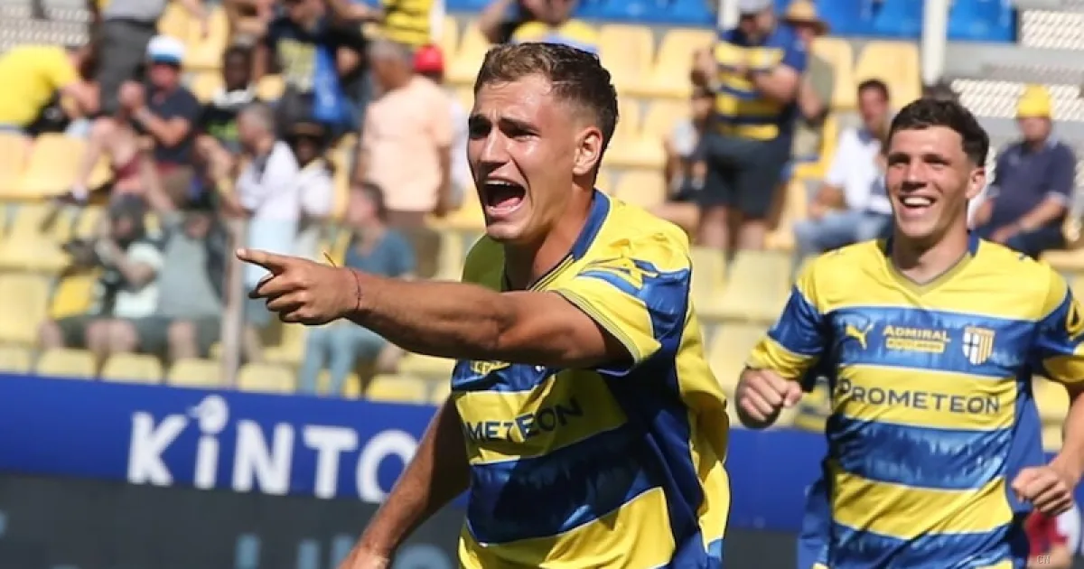 Fiorentina, colpo Pellegrino: c'è il sì dell'attaccante, ora la trattativa finale con il Parma per chiudere
