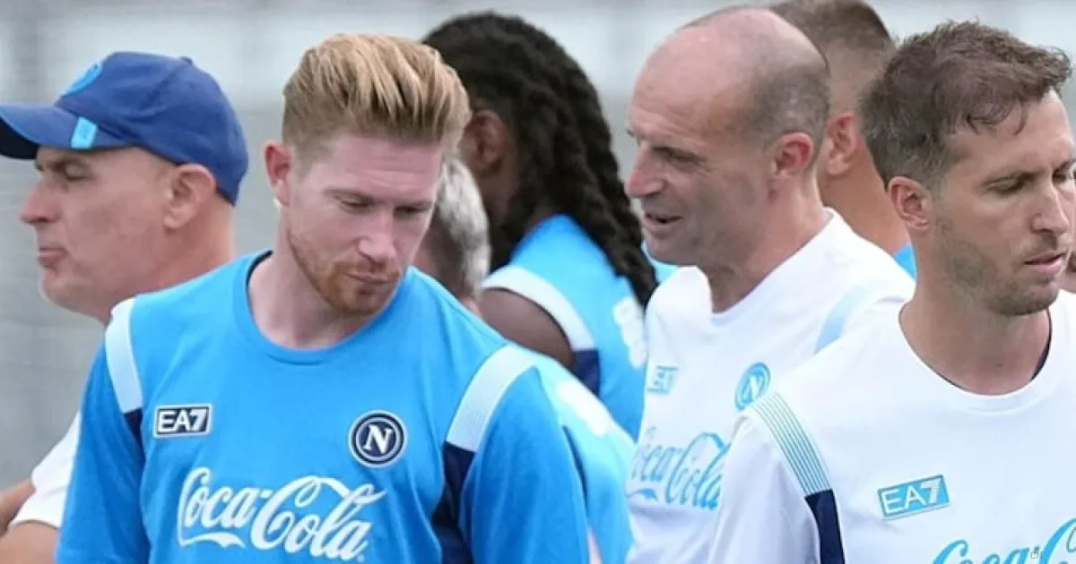 Napoli, il nuovo regno di De Bruyne: Allegri modella il fuoriclasse per il debutto in campionato