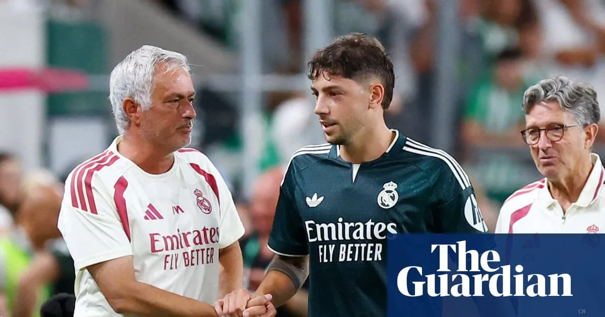 Real Madrid, torna lo "Special One": Mourinho sfida il Barcellona per riprendersi la Liga
