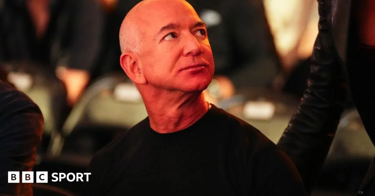 Rivoluzione Liverpool: Jeff Bezos entra nel club, possibile scalata alla maggioranza entro un anno