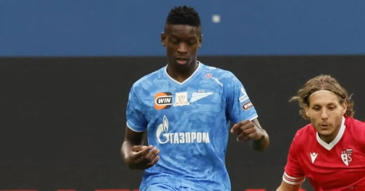 Roma, colpo di scena Henrique: sfuma l'interista Luis, ora l'obiettivo è Luiz dello Zenit