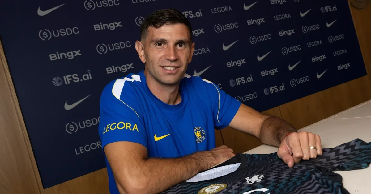 Chelsea, colpo mondiale tra i pali: ufficiale l'acquisto di Emiliano 'Dibu' Martinez dall'Aston Villa