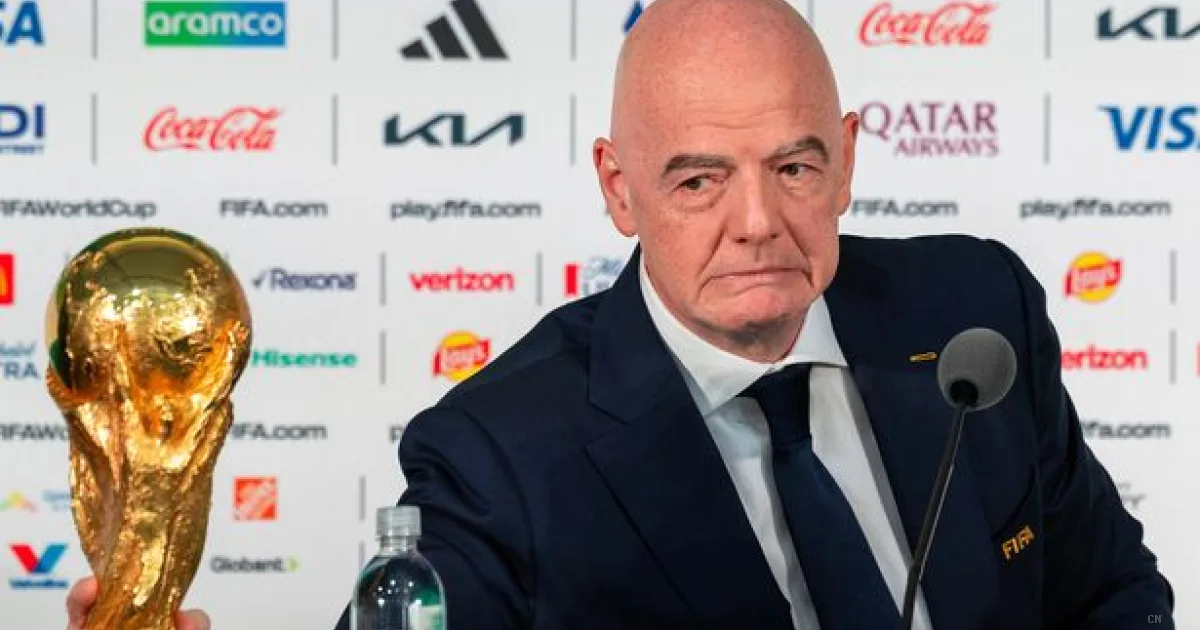 La FIFA rinuncia alla vendita della Coppa del Mondo