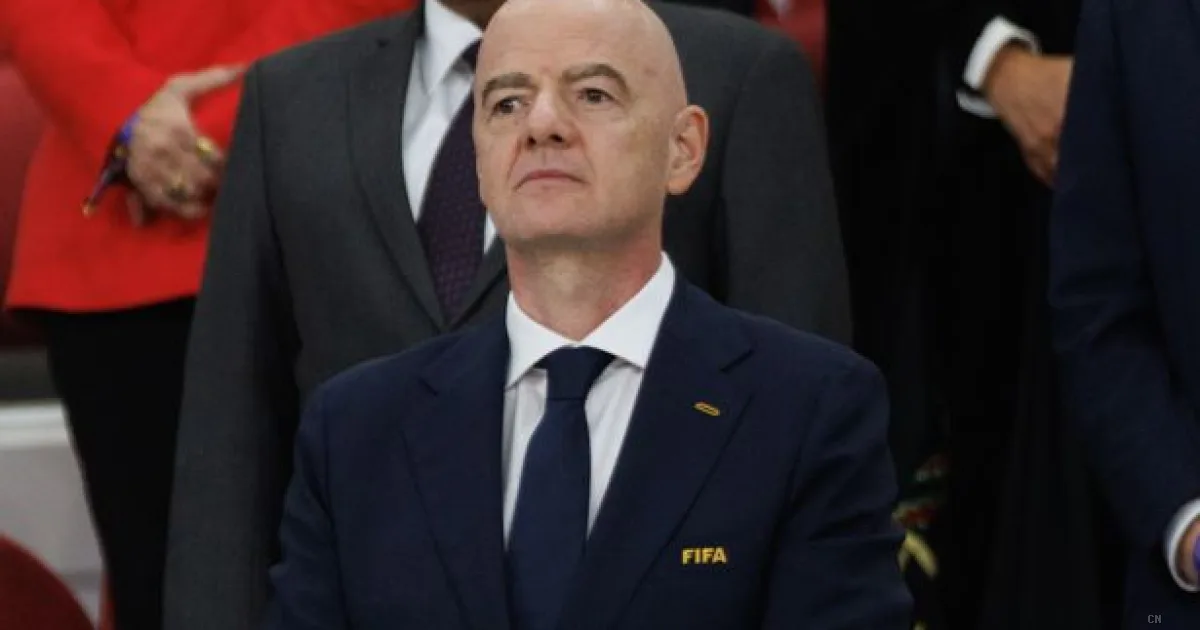 FIFA, dietrofront clamoroso di Infantino: cancellato il piano di vendita del Mondiale ai privati