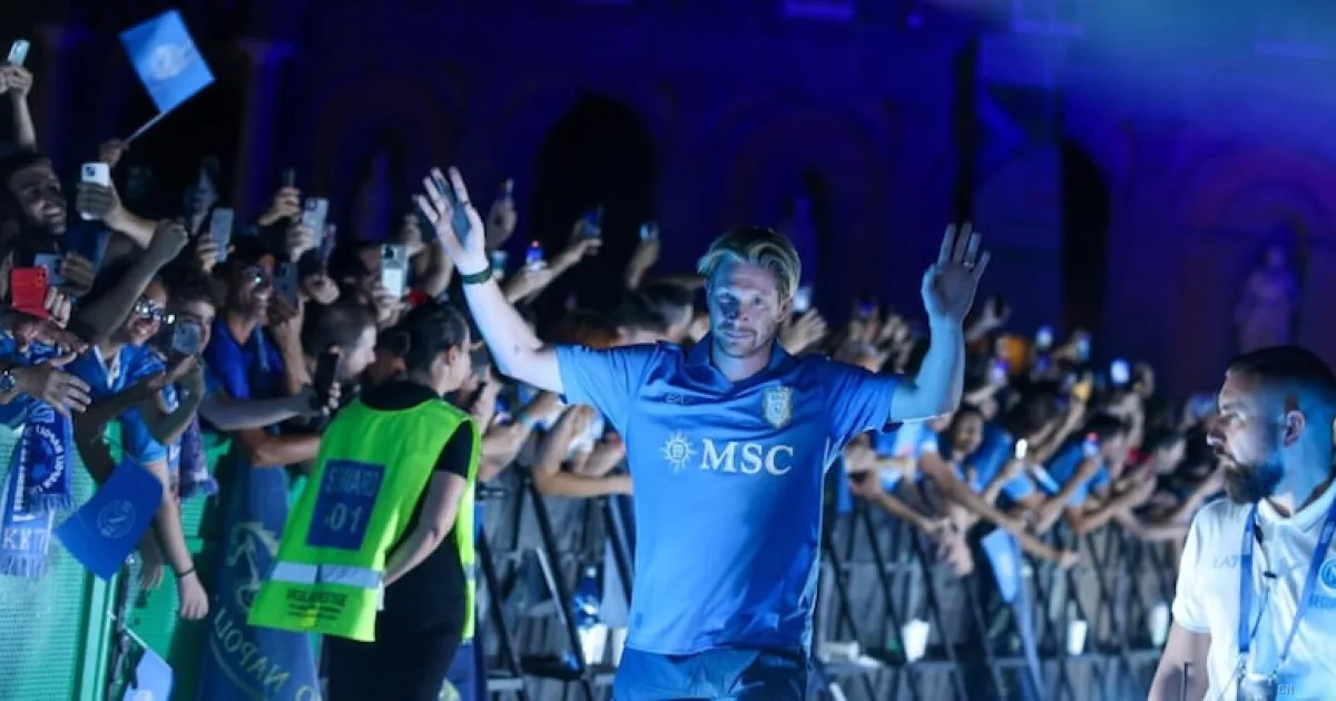 Napoli verso il centenario: il viaggio emozionante di Mimmo Carratelli tra leggende e ricordi azzurri