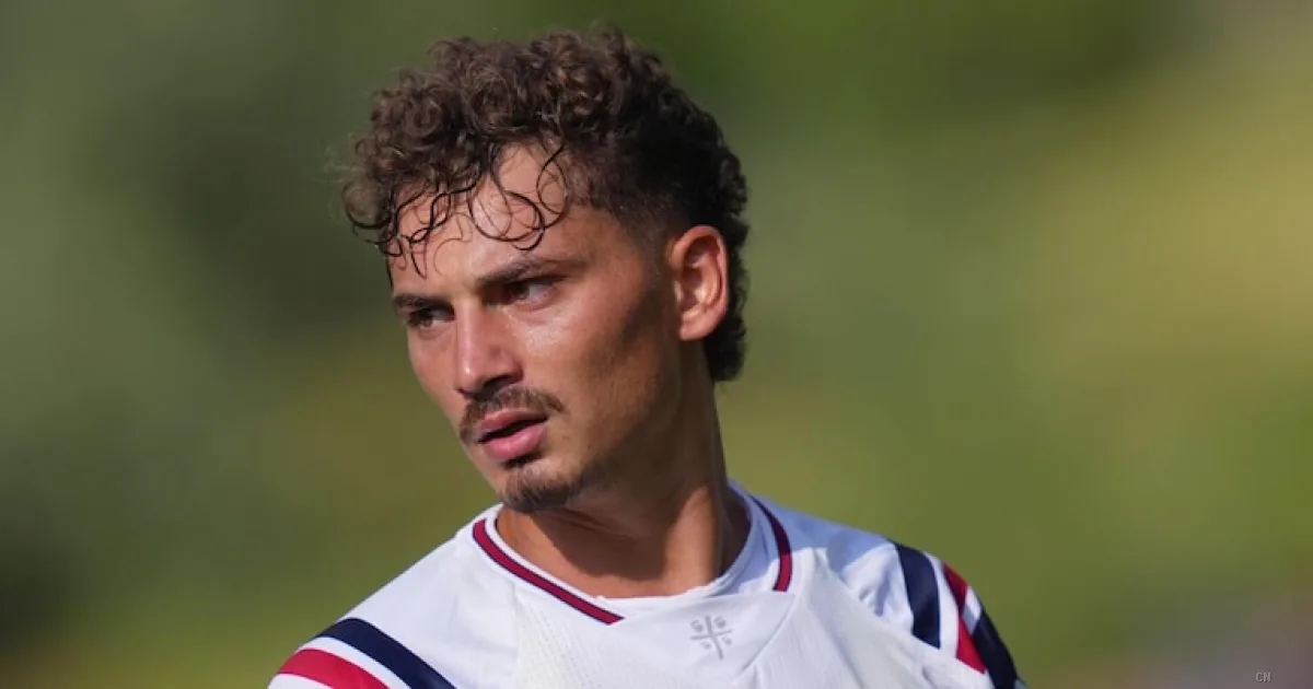 Terremoto Cagliari: rottura totale con Sebastiano Esposito, l'attaccante è ufficialmente sul mercato