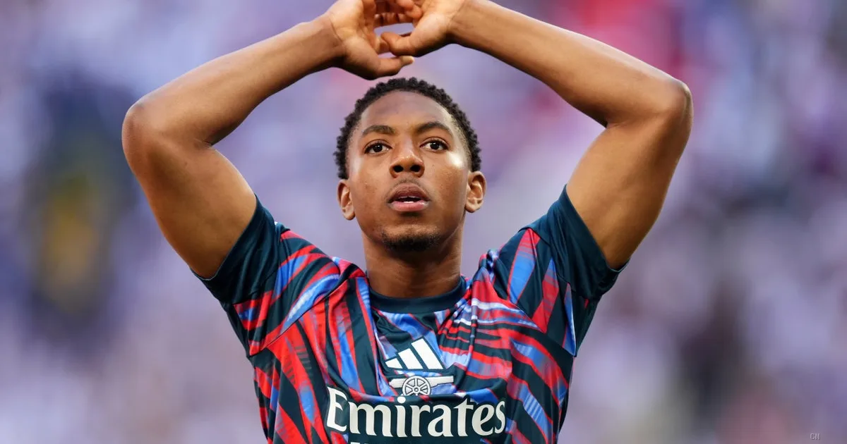 Manchester United all'assalto di Lewis-Skelly: l'Arsenal sacrifica i giovani per arrivare a Vinicius Jr