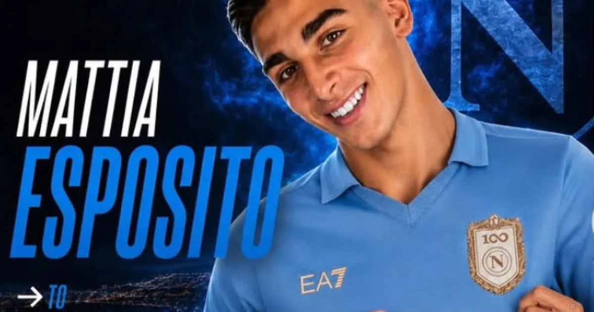 Mattia Esposito firma per il Napoli