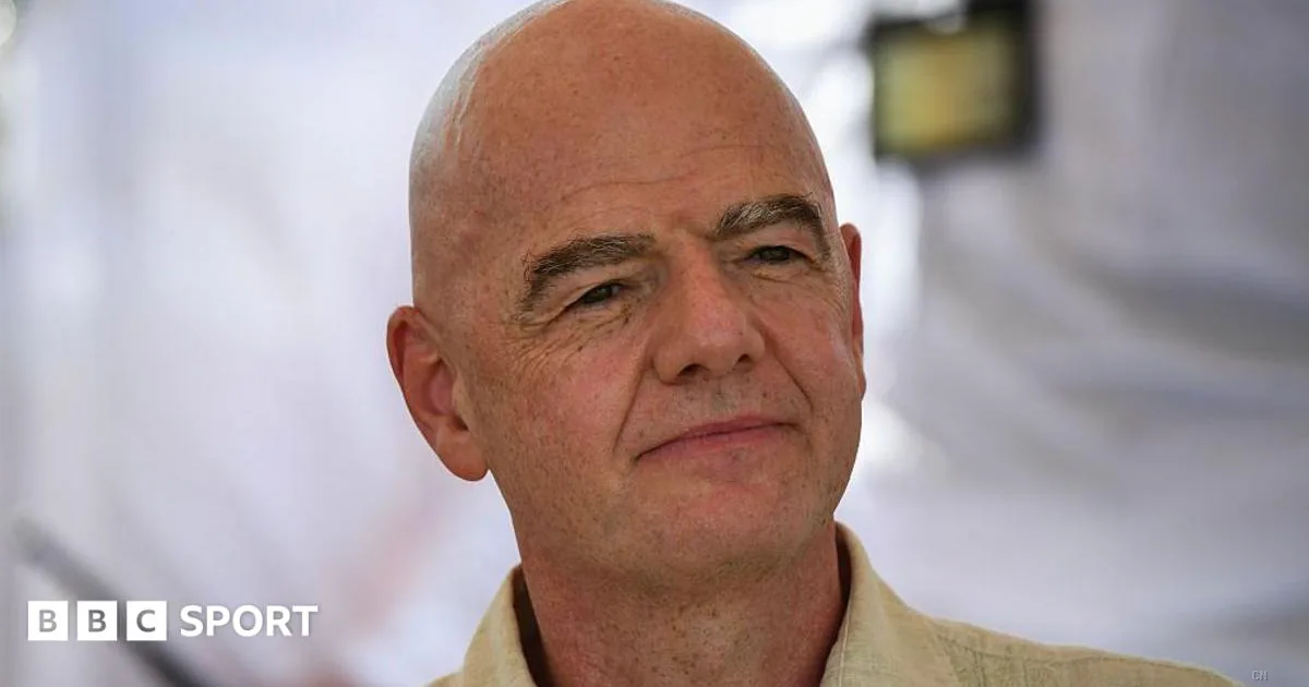 Infantino nega accuse di pagamento a presunta amante