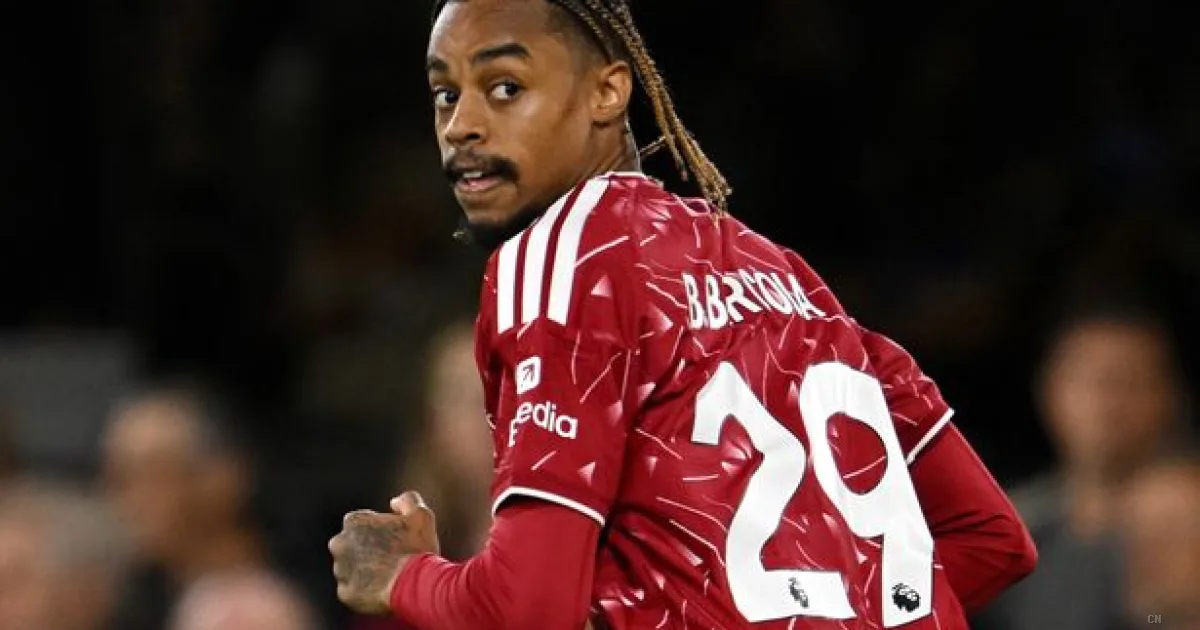 Liverpool, debutto amaro per Barcola? L'avvertimento di Carragher dopo la vittoria sull'Ipswich